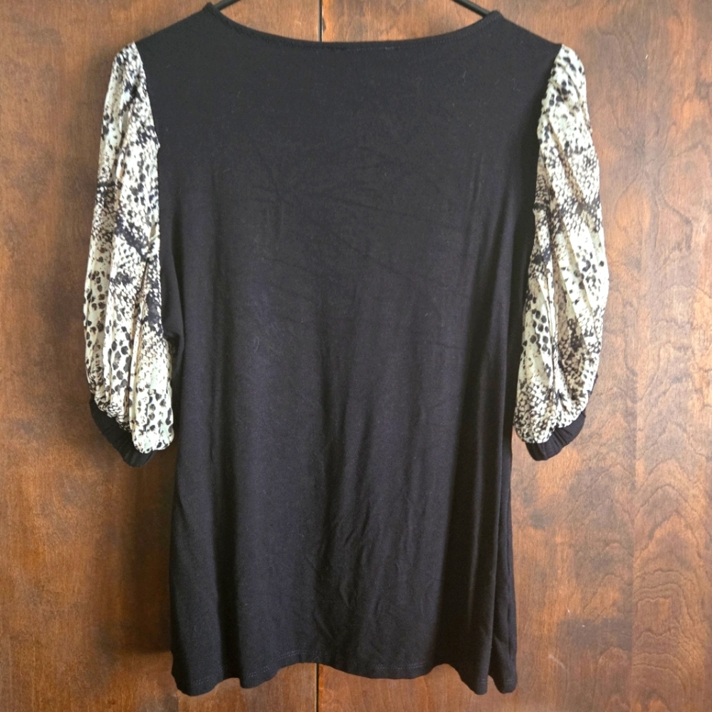 Tahari Snakeskin Puffy Sleeved Top, M - Picture 3 of 3